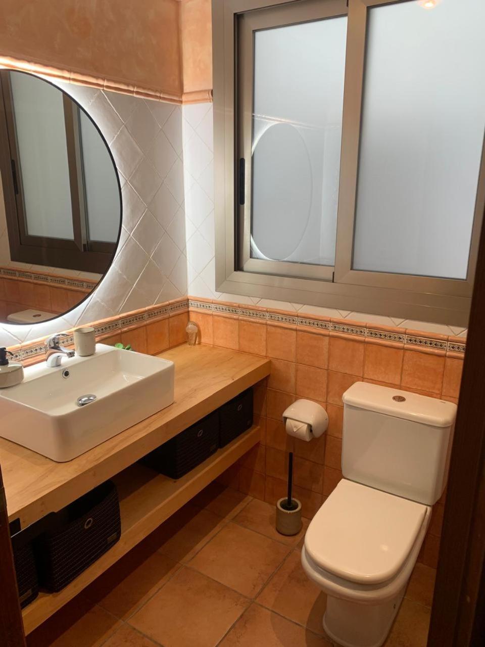 Excelsior Beachfront Apartment カルプ エクステリア 写真