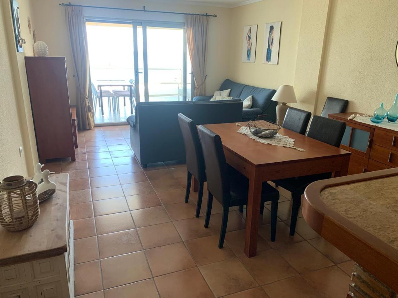 Excelsior Beachfront Apartment カルプ エクステリア 写真